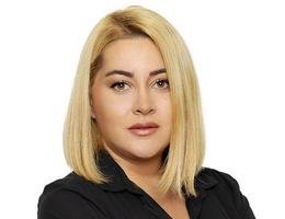 العميل Elena Kiria