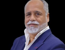 العميل Raais Khan