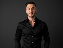 العميل Mustafa Mustafa