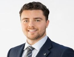 العميل Connor Hegarty