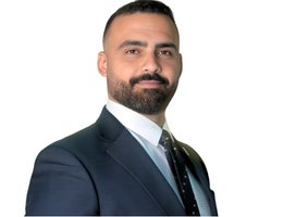 العميل Omar Hegab