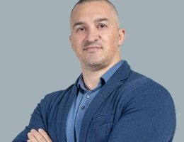 العميل Stefan Tzekov