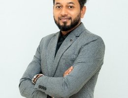 العميل Vineeth  Varghese