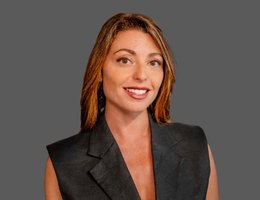 العميل Alessandra Ciaravalo