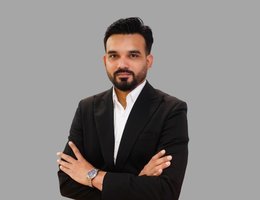 العميل Muhammad  Wajahat