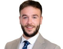 العميل Conor Young