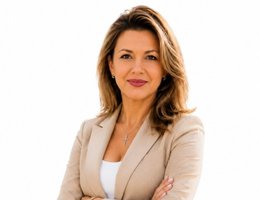 Agent Alina Mihaela