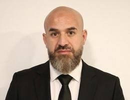 العميل Ahmad AlGuzo
