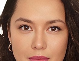 Agent Alina Karkhanina 