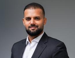 العميل Waheed Parvez