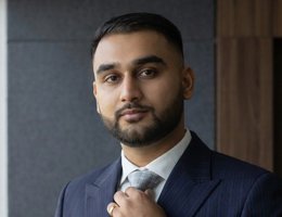 العميل Bilal  Mahomed