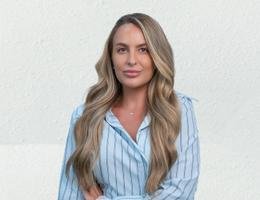 العميل Kelly Atherton