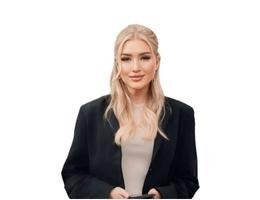 Agent Guzel Musabirova