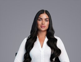 العميل Dina Jacobs