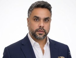 العميل Omar Siddiqui