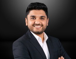 العميل Yash Shroff