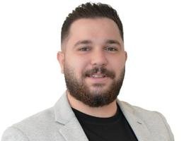 العميل Yasser Amin