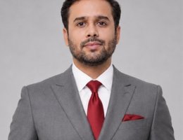 العميل Aditya Bhushan