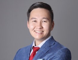 العميل Almaz Seidesimbaev