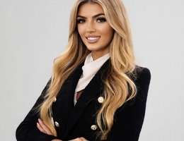 العميل Diana Adomaitis