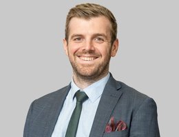 العميل Tomas Robert Harding