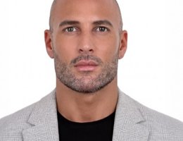 العميل Adam Eden