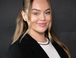 العميل Abbie  Elliott