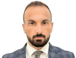 العميل Edgar Suvarian