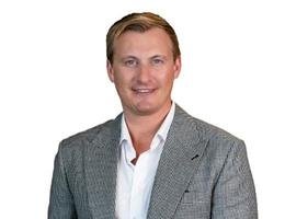 Agent Oliver Simpson