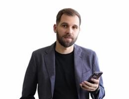 العميل Yevhen Bereznikov