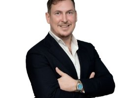 العميل Henry Marklew