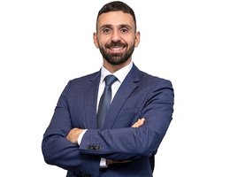 العميل Konstantinos Violaris