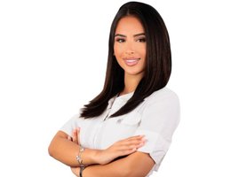 العميل Cherine  Naanaa