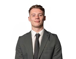 العميل Lewis Campbell