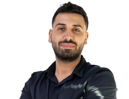 العميل Maan Naboulsi