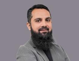 العميل Touqeer Hussain