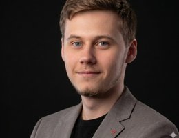 العميل Aleksandr Grebenev