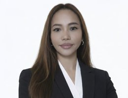 العميل Nellie Bulan