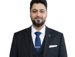 العميل Asad Patel