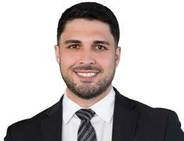 العميل Dominic Dintino