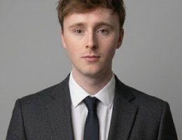 العميل Chris Hogan