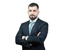 العميل Pouya Mandavi