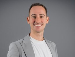 العميل Lorenz De Blok