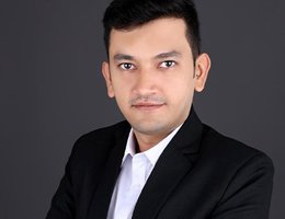 العميل Naresh Navlani