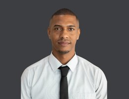 العميل Peter Solomons