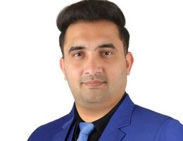 العميل Umar Farooq
