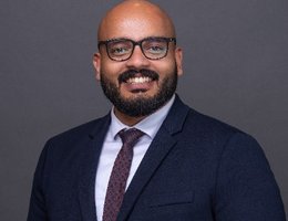 العميل Hrishi Ganesh