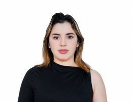 Agent Zineb El Hiaj