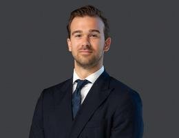 العميل Oliver Hansen