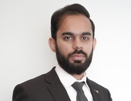 العميل Syed Aoun Raza Bukhari